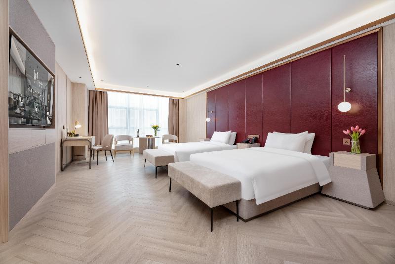 Grand Madison Hotel Suzhou Huanyu image