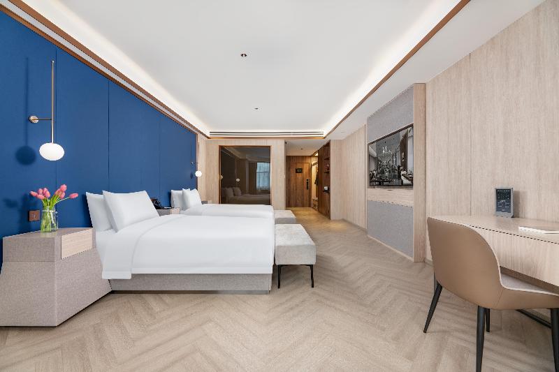 Grand Madison Hotel Suzhou Huanyu image