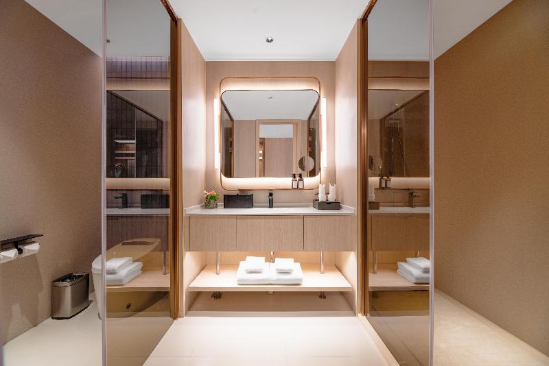 Grand Madison Hotel Suzhou Huanyu image