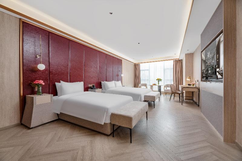 Grand Madison Hotel Suzhou Huanyu image