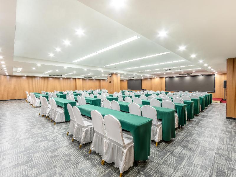 Madison Hotel Pingdingshan Government image