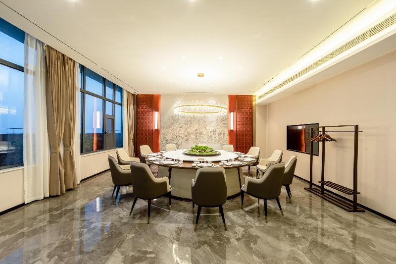 Madison Hotel Pingdingshan Government image