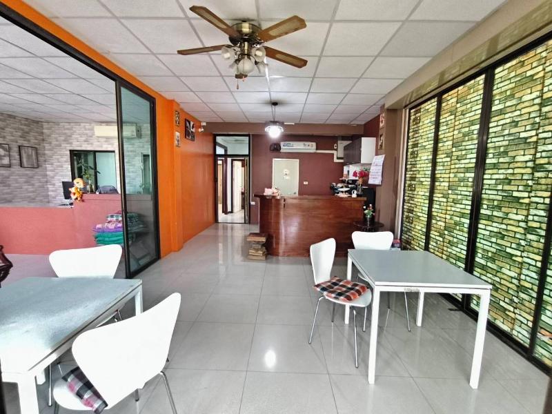 Tc House And Cafe image