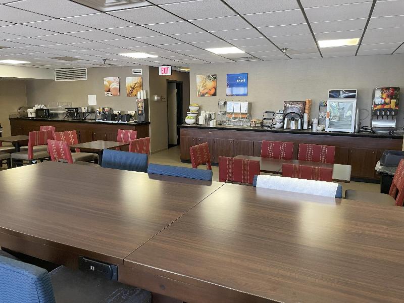 Comfort Inn Falls Church - Tysons Corner image