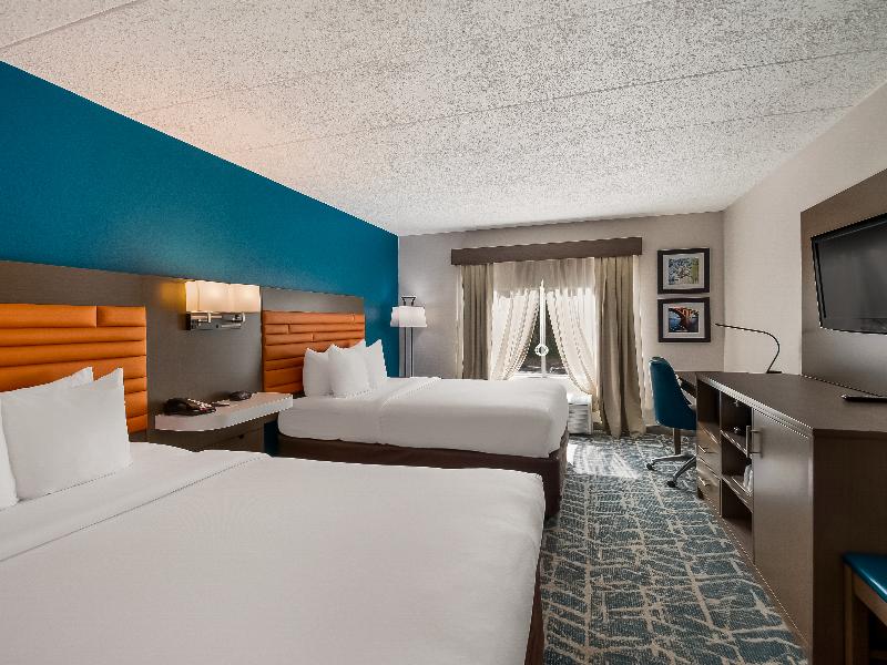 Comfort Inn Falls Church - Tysons Corner image