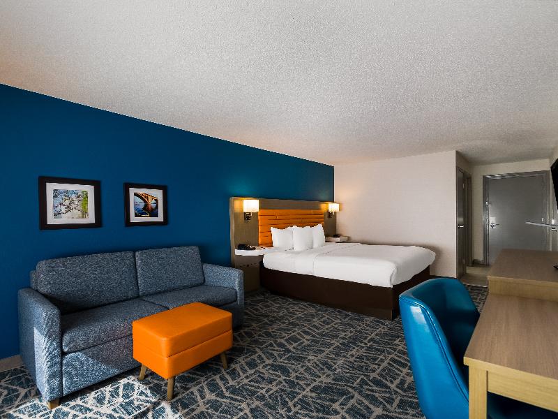 Comfort Inn Falls Church - Tysons Corner image