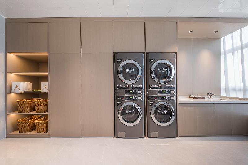 Grand Madison Hotel Xiangyang Hexin Outlets image