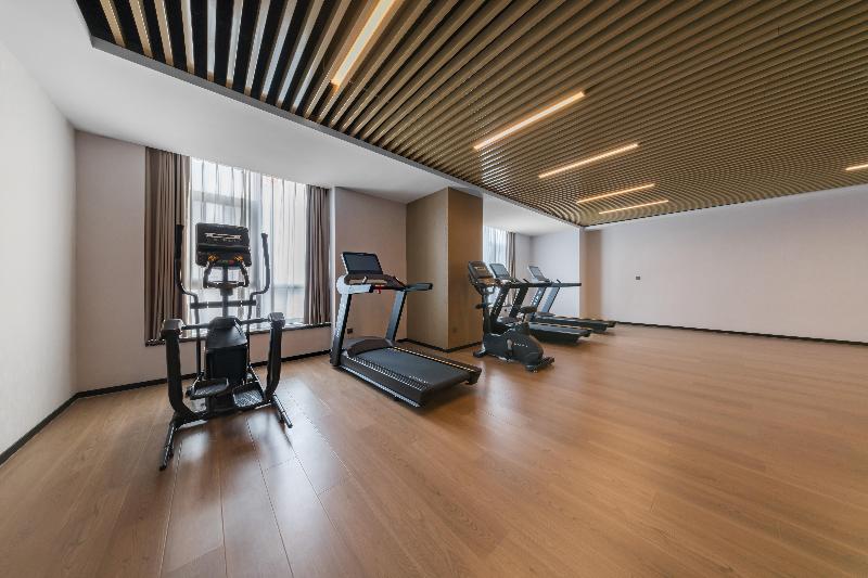 Grand Madison Hotel Xiangyang Hexin Outlets image