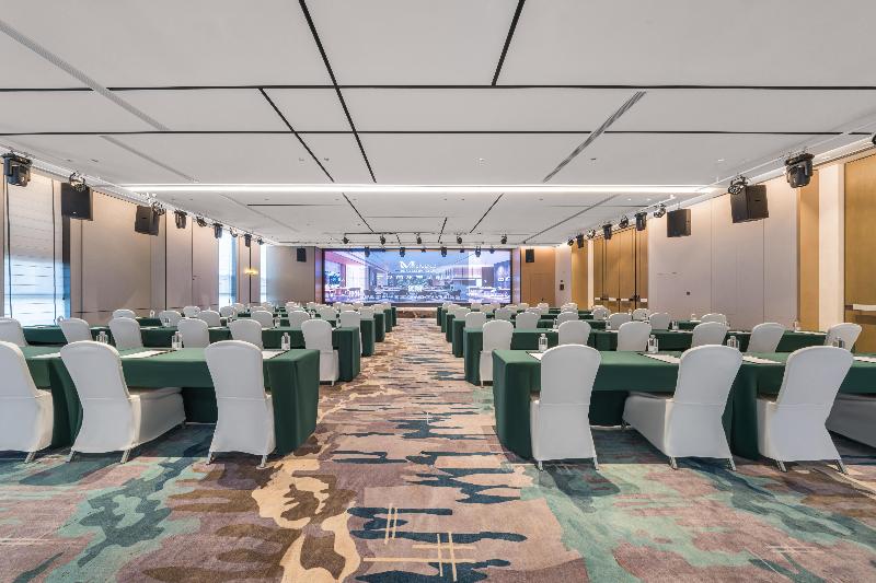Grand Madison Hotel Xiangyang Hexin Outlets image