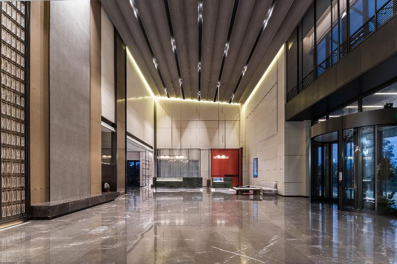 Grand Madison Hotel Xiangyang Hexin Outlets image