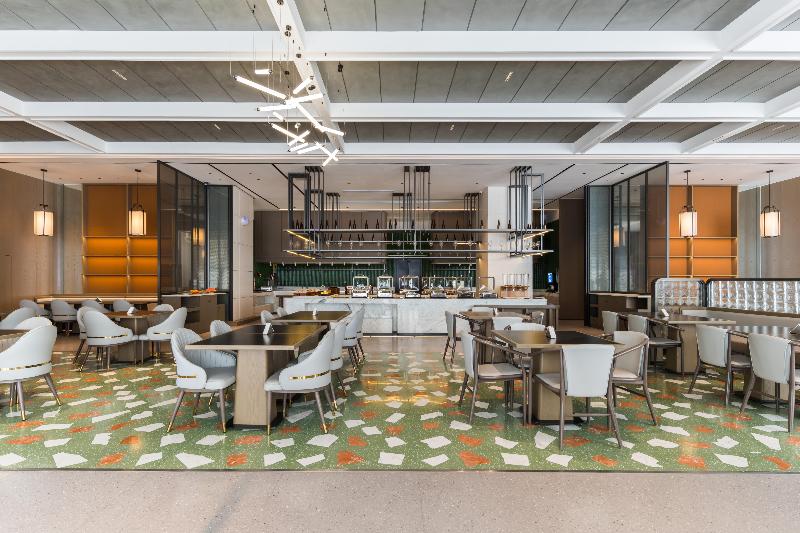 Grand Madison Hotel Xiangyang Hexin Outlets image