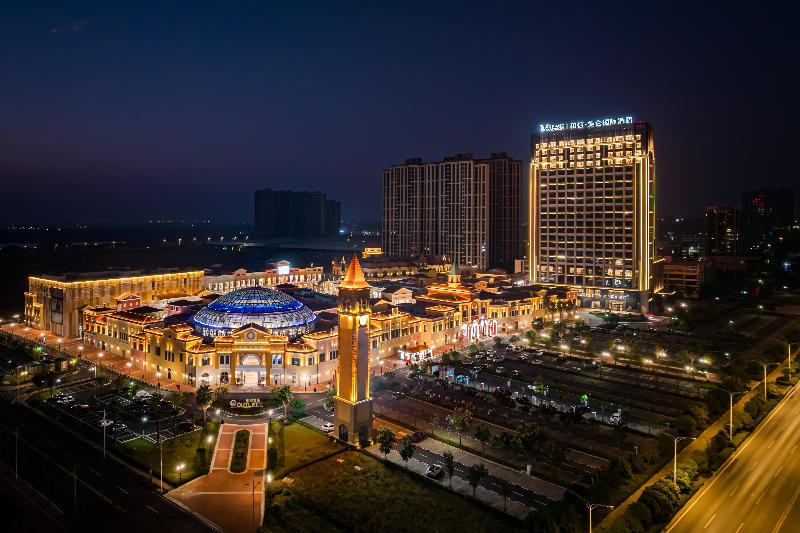Grand Madison Hotel Xiangyang Hexin Outlets image