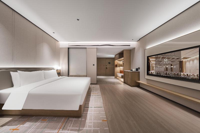 Grand Madison Hotel Xiangyang Hexin Outlets image