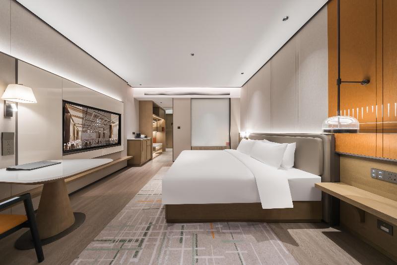 Grand Madison Hotel Xiangyang Hexin Outlets image