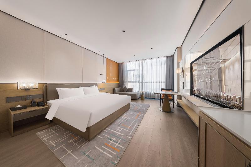 Grand Madison Hotel Xiangyang Hexin Outlets image