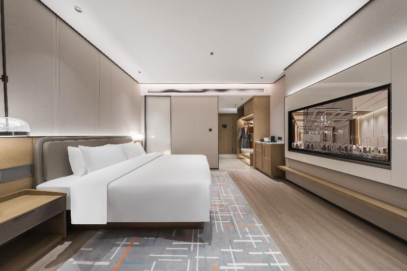 Grand Madison Hotel Xiangyang Hexin Outlets image