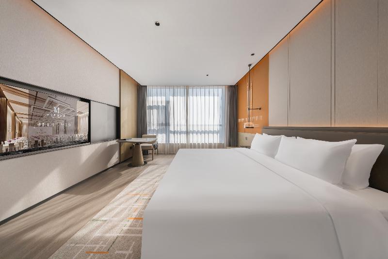 Grand Madison Hotel Xiangyang Hexin Outlets image