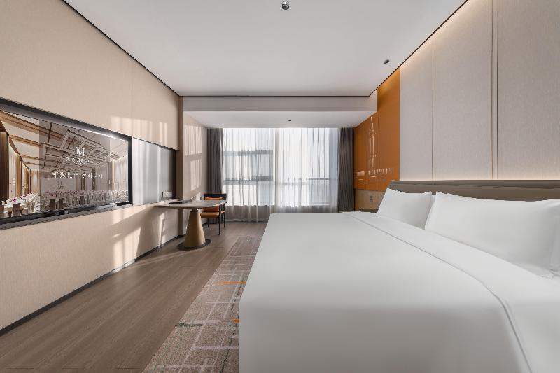 Grand Madison Hotel Xiangyang Hexin Outlets image