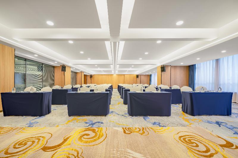 Madison Hotel Xining Hailu New District image