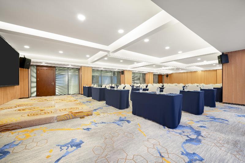 Madison Hotel Xining Hailu New District image