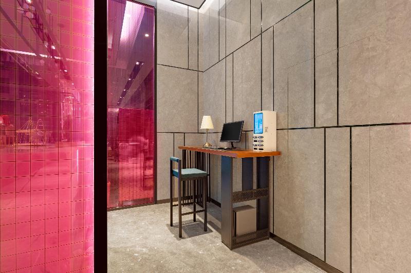 Madison Hotel Xining Hailu New District image