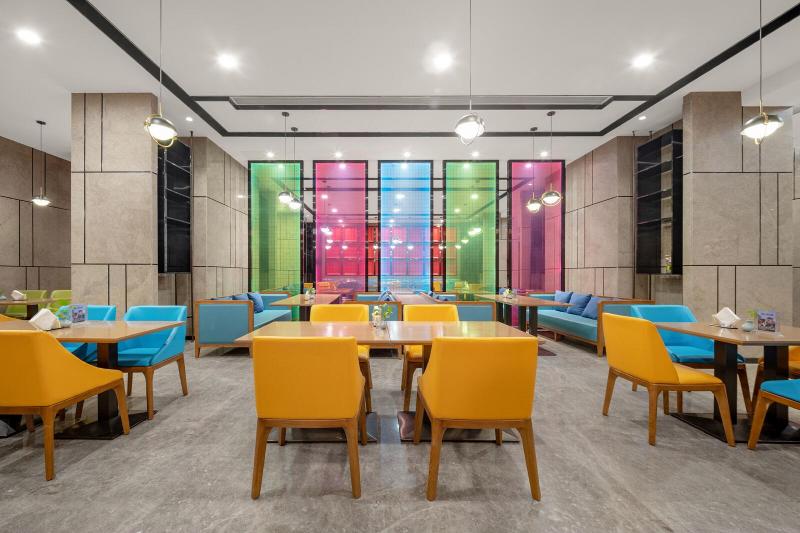 Madison Hotel Xining Hailu New District image