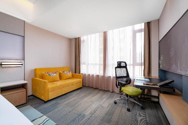 Madison Hotel Xining Hailu New District image