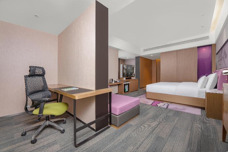 Madison Hotel Xining Hailu New District image