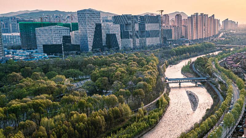 Madison Hotel Xining Hailu New District image