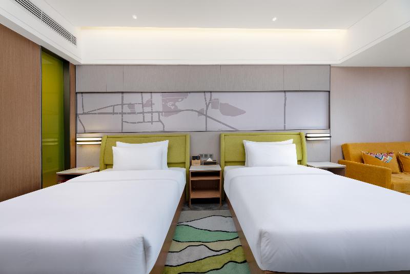 Madison Hotel Xining Hailu New District image