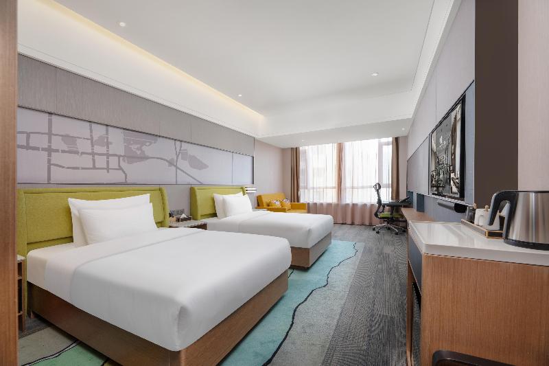 Madison Hotel Xining Hailu New District image