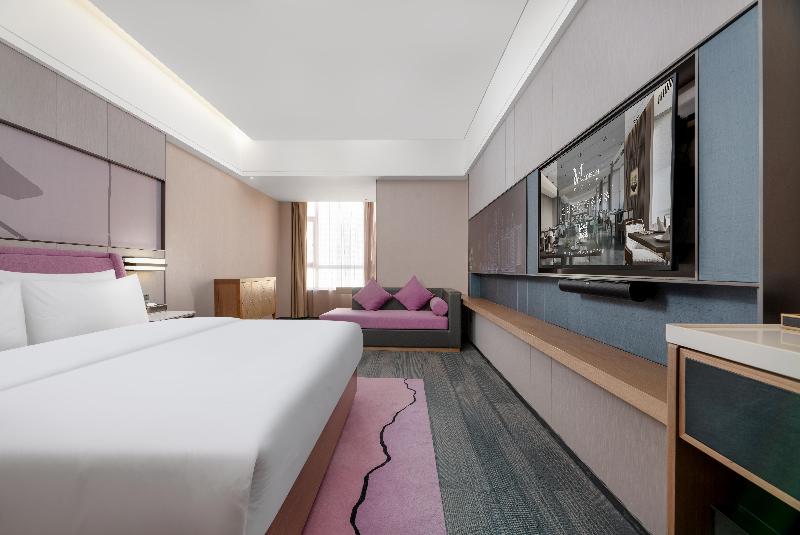 Madison Hotel Xining Hailu New District image