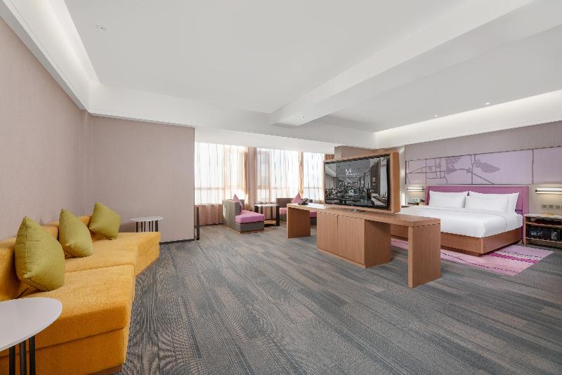 Madison Hotel Xining Hailu New District image