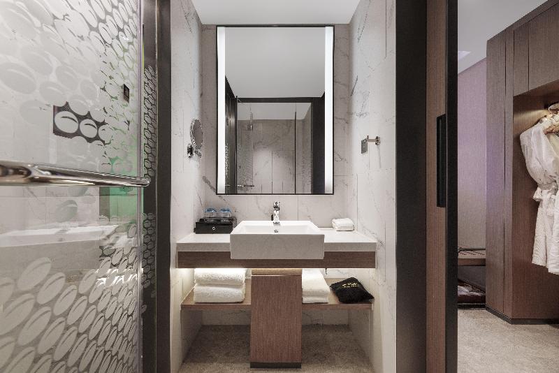 Madison Hotel Xining Hailu New District image