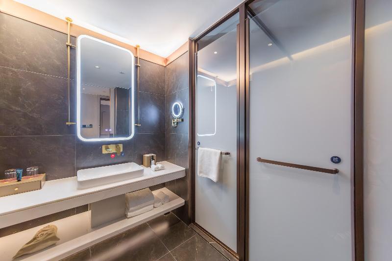 Madison Hotel Yinchuan Xinhua Gulou Tongfu image
