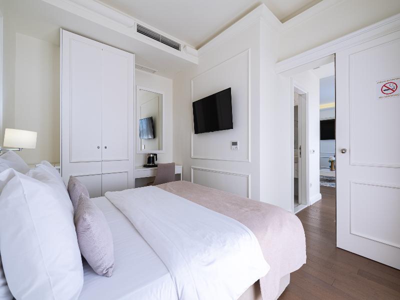 Hotel Eden image