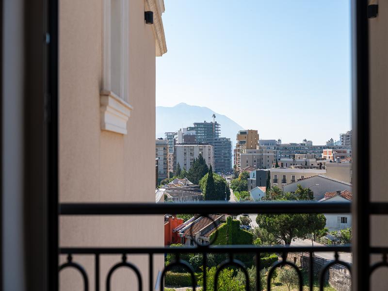 Hotel Eden image