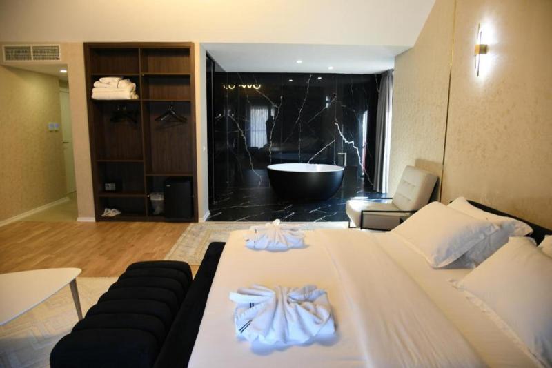 Hotel Valbor image