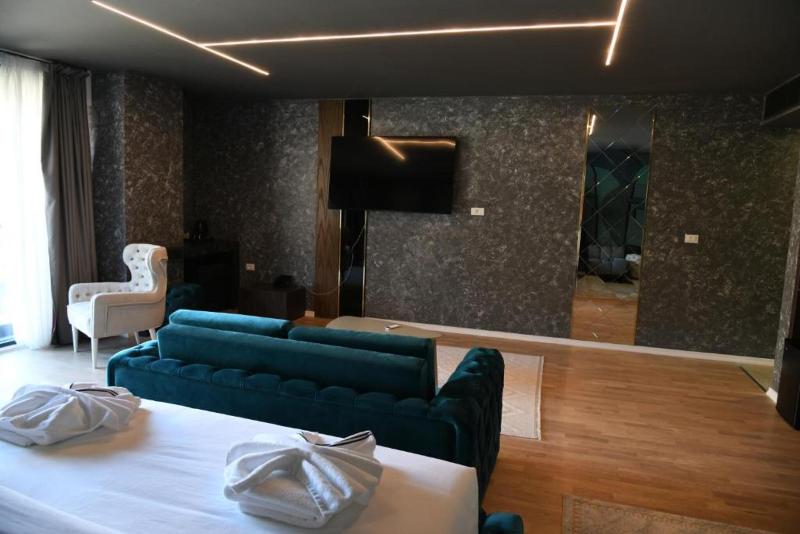 Hotel Valbor image