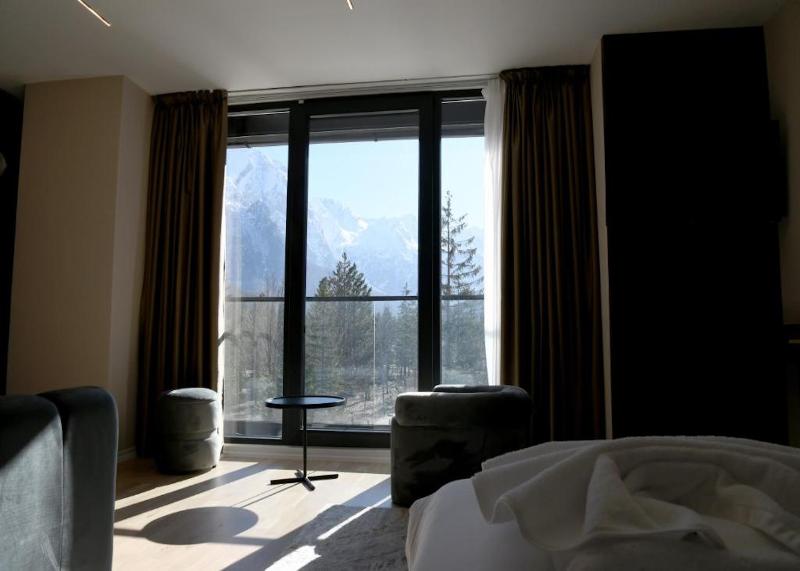 Hotel Valbor image