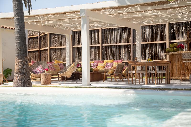 Hotel Pomelo image