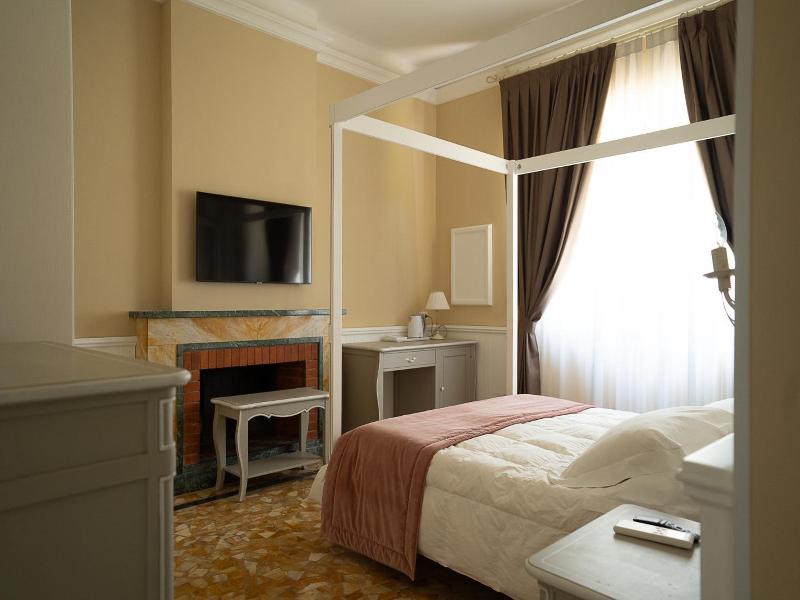 Hotel Bellonda image