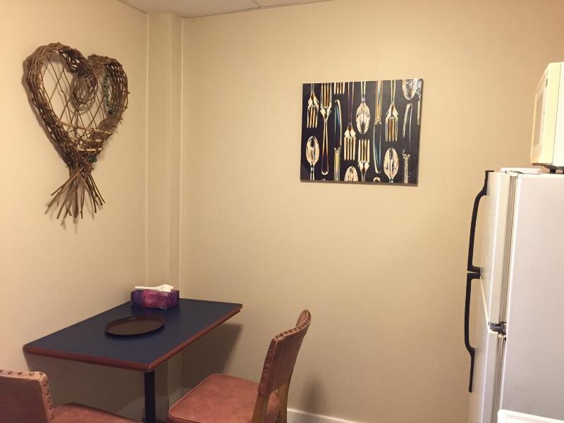 Admiral S Quay Motel Suites image