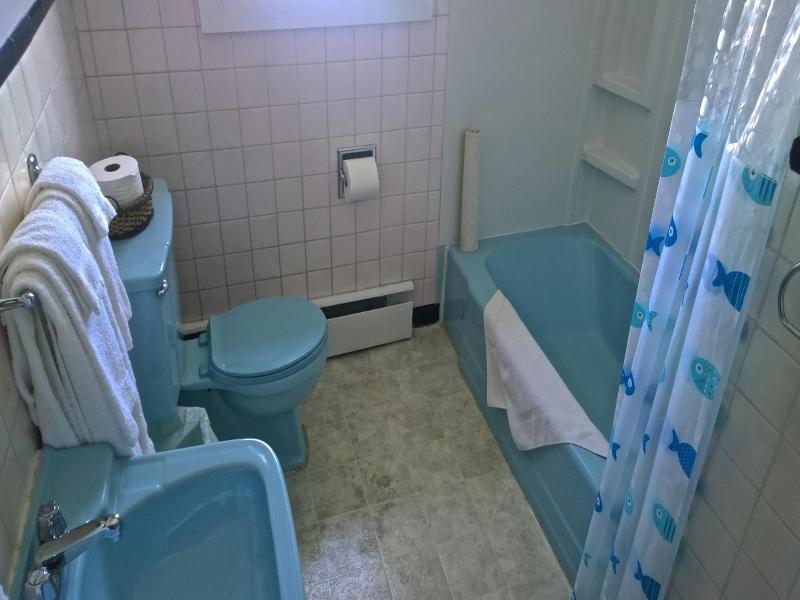 Admiral S Quay Motel Suites image