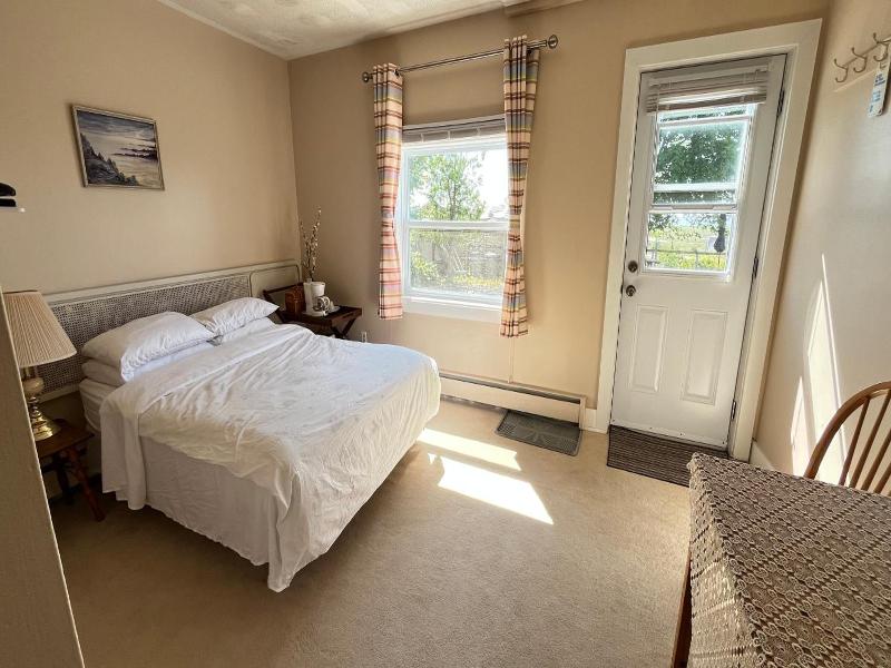 Admiral S Quay Motel Suites image