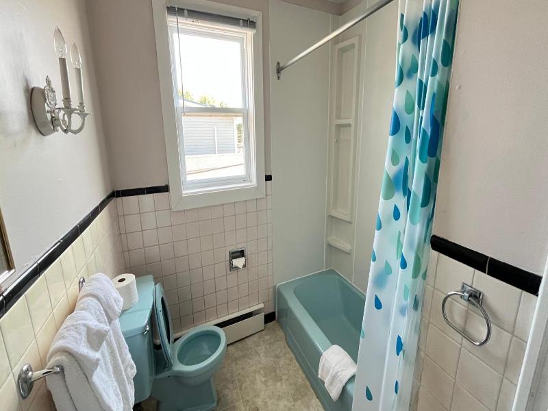 Admiral S Quay Motel Suites image