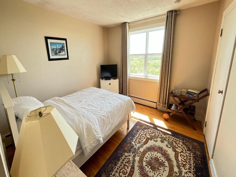 Admiral S Quay Motel Suites image