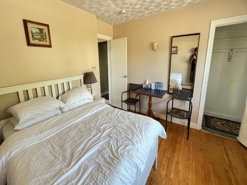 Admiral S Quay Motel Suites image