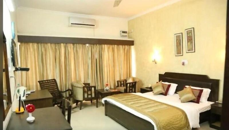 Badkhal Lake Resort image