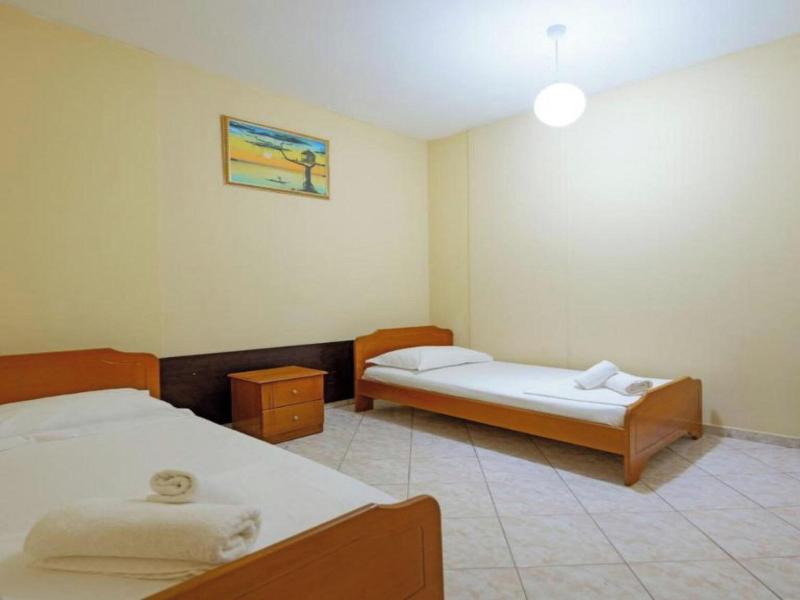 Cozy Veranda Kristian - Free Parking image
